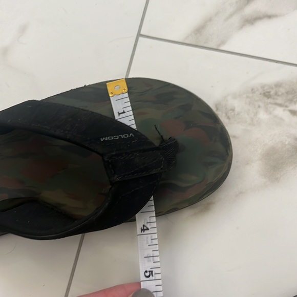 Volcom kids  flip flops- sandals - Picture 7 of 8